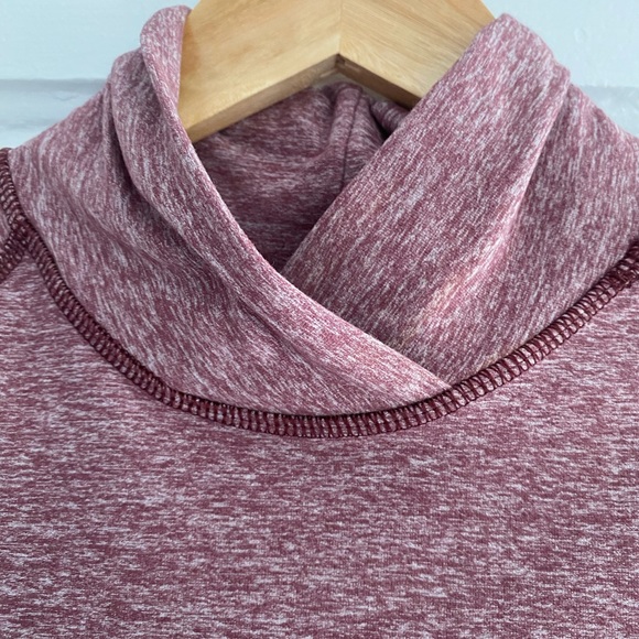 Lululemon Women’s Peplum Mock Neck Turtleneck 6 - Picture 4 of 5